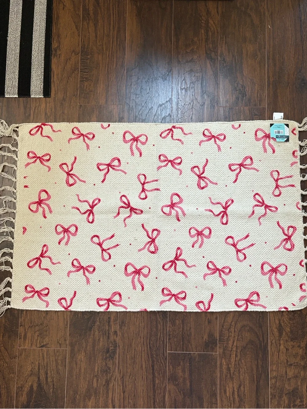 🆕The Spring Shop Pink Bow Area/Throw Rug